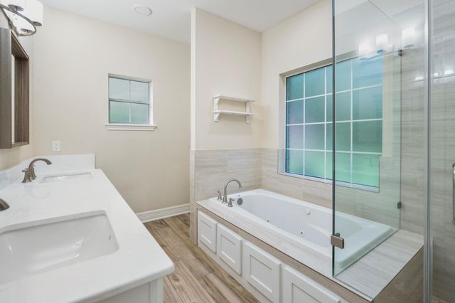 8911 Diamante Drive, Magnolia, TX 77354