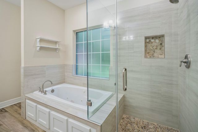 8911 Diamante Drive, Magnolia, TX 77354