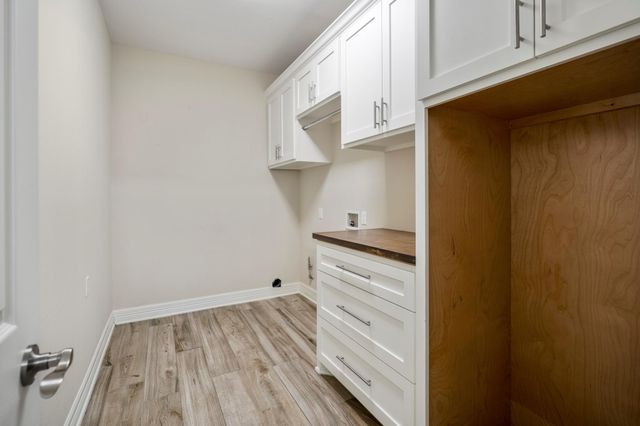 8911 Diamante Drive, Magnolia, TX 77354