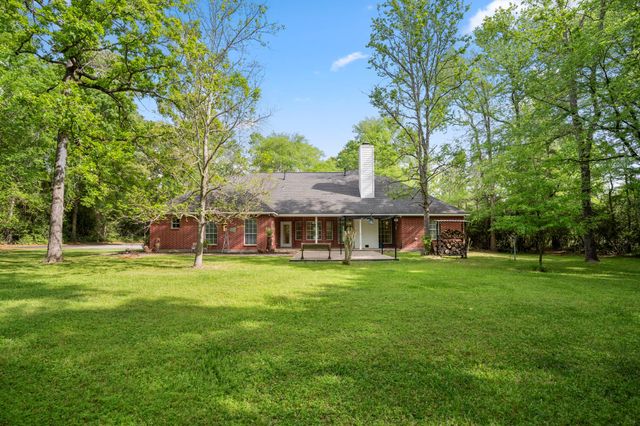 8911 Diamante Drive, Magnolia, TX 77354