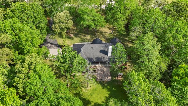 8911 Diamante Drive, Magnolia, TX 77354