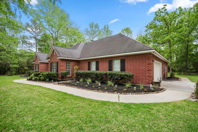 8911 Diamante Drive, Magnolia, TX 77354