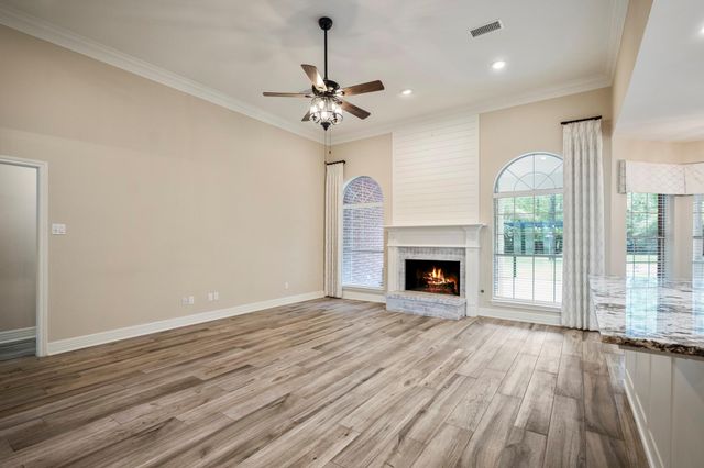 8911 Diamante Drive, Magnolia, TX 77354