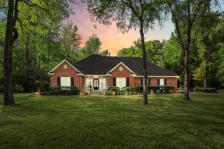 8911 Diamante Drive, Magnolia, TX 77354