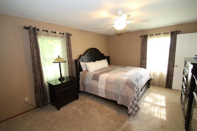 1400 S Ridgeway ROAD, New Berlin, WI 53146