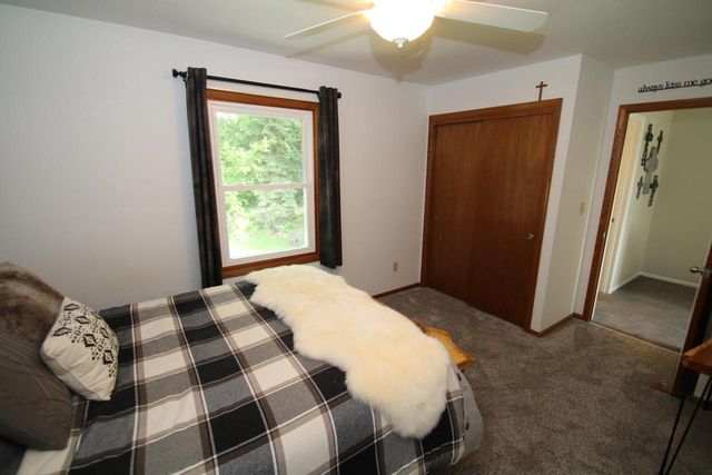 1400 S Ridgeway ROAD, New Berlin, WI 53146