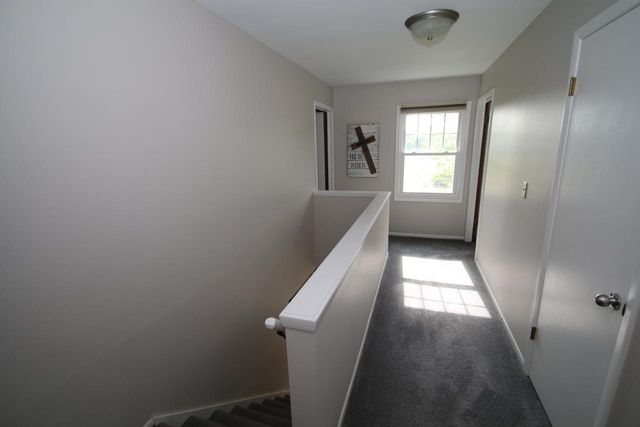 1400 S Ridgeway ROAD, New Berlin, WI 53146