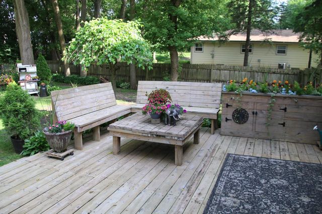 1400 S Ridgeway ROAD, New Berlin, WI 53146