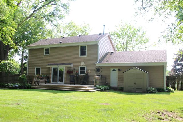 1400 S Ridgeway ROAD, New Berlin, WI 53146