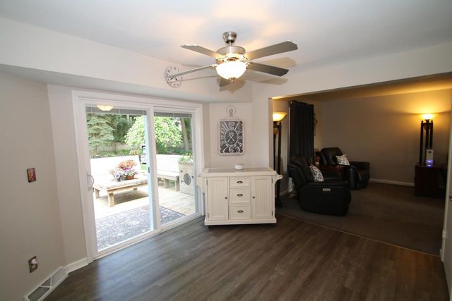 1400 S Ridgeway ROAD, New Berlin, WI 53146