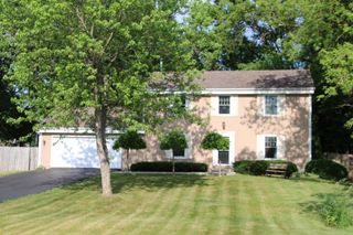 1400 S Ridgeway ROAD, New Berlin, WI 53146