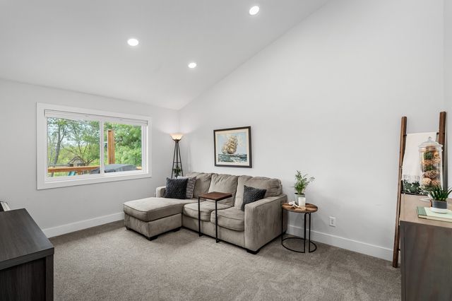 1235 Hartsfield Dr, Columbia, TN 38401