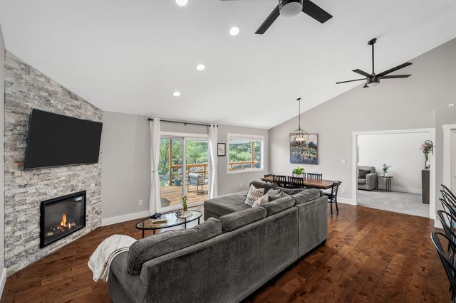 1235 Hartsfield Dr, Columbia, TN 38401