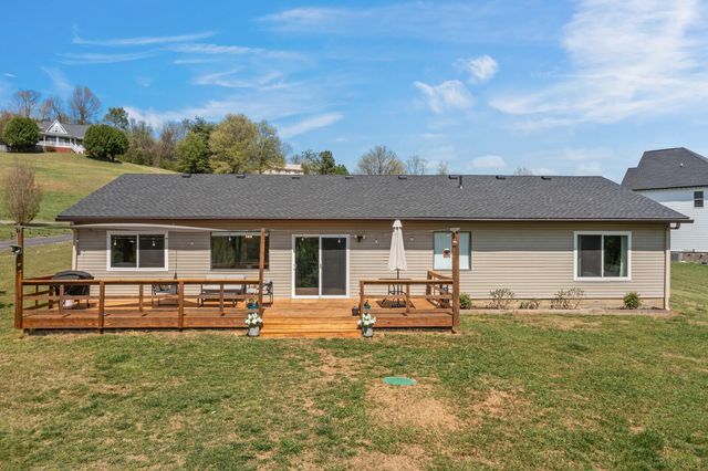 1235 Hartsfield Dr, Columbia, TN 38401