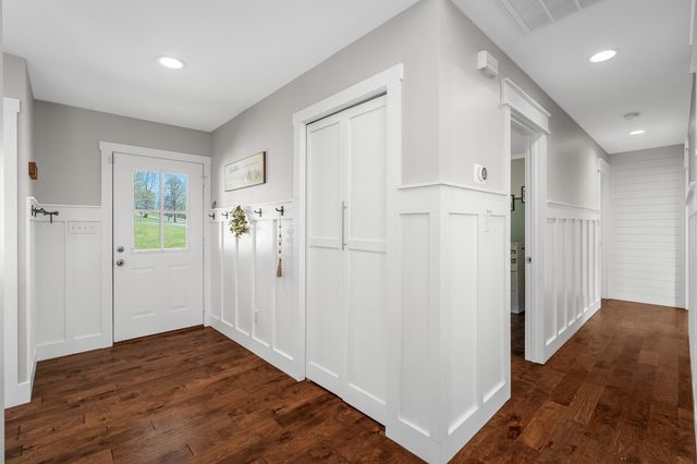 1235 Hartsfield Dr, Columbia, TN 38401