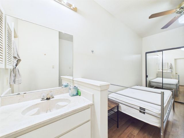 2905 Swisher ST 205, Austin, TX 78705