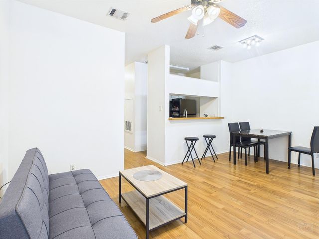 2905 Swisher ST 205, Austin, TX 78705