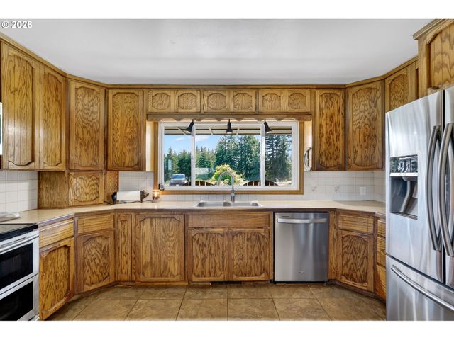 17623 S WINDY CITY Rd, Mulino, OR 97042