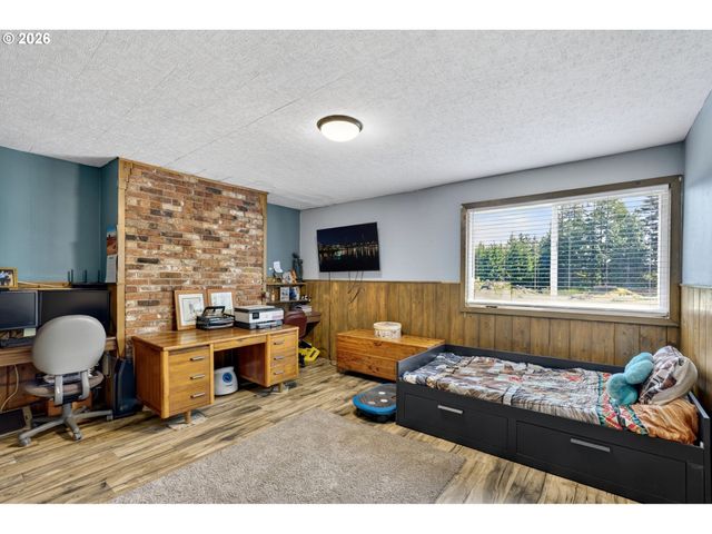 17623 S WINDY CITY Rd, Mulino, OR 97042