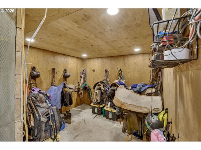 17623 S WINDY CITY Rd, Mulino, OR 97042