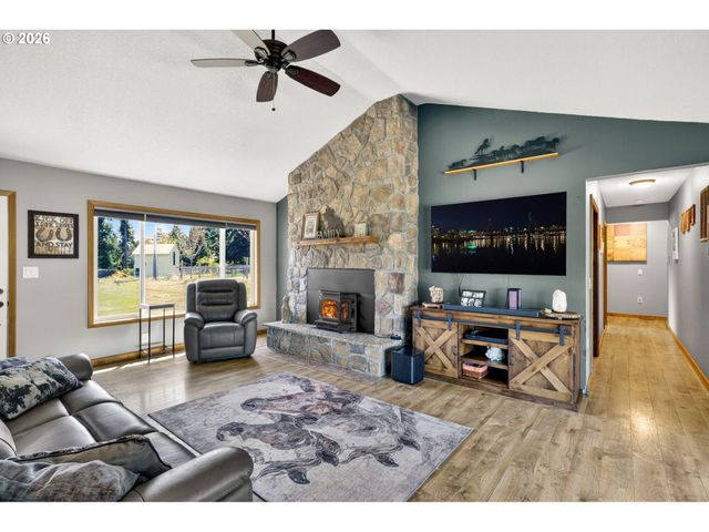 17623 S WINDY CITY Rd, Mulino, OR 97042