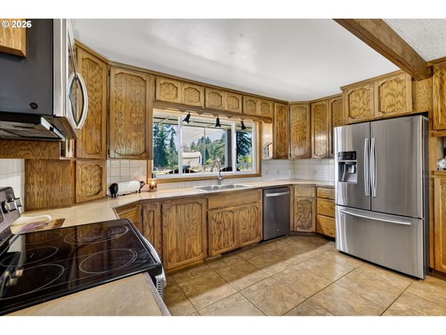 17623 S WINDY CITY Rd, Mulino, OR 97042