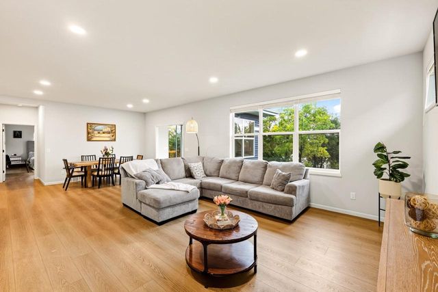 525 Fox Den Drive, Waunakee, WI 53597