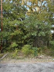 132 Chapperall Drive, Mabank, TX 75156