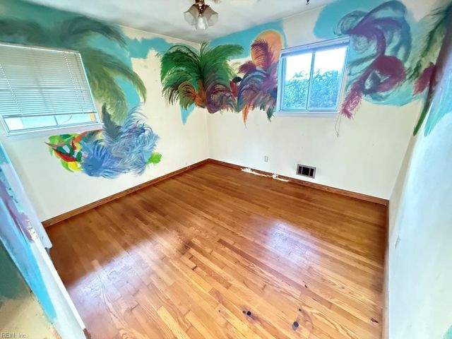 704 Sullivan CIR, Virginia Beach, VA 23455