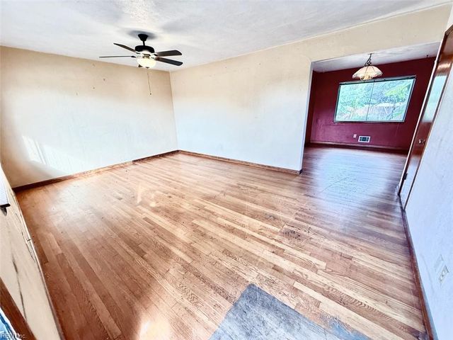 704 Sullivan CIR, Virginia Beach, VA 23455