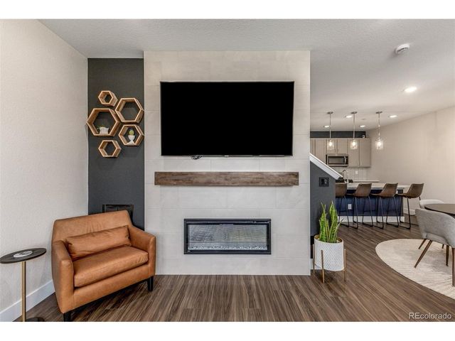 2563 W 69th Pl, Denver, CO 80221