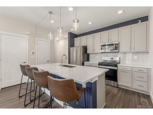 2563 W 69th Pl, Denver, CO 80221