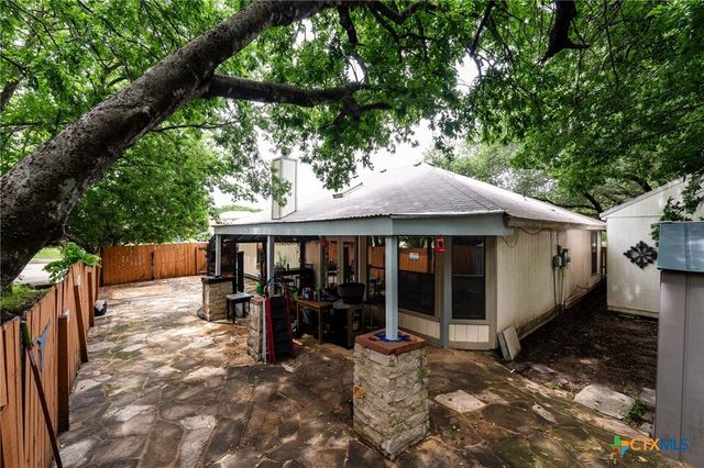302 W Anderson Avenue, Copperas Cove, TX 76522