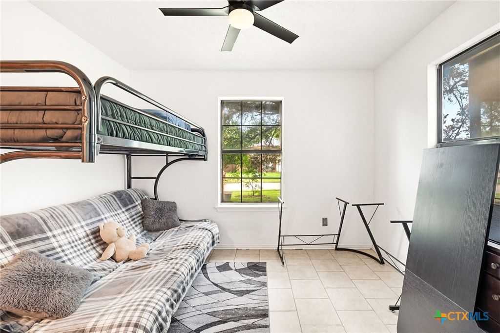 Image 18 of property listing at 302 W Anderson Avenue, Copperas Cove, TX 76522