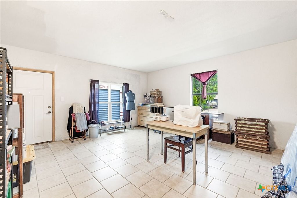 Image 20 of property listing at 302 W Anderson Avenue, Copperas Cove, TX 76522