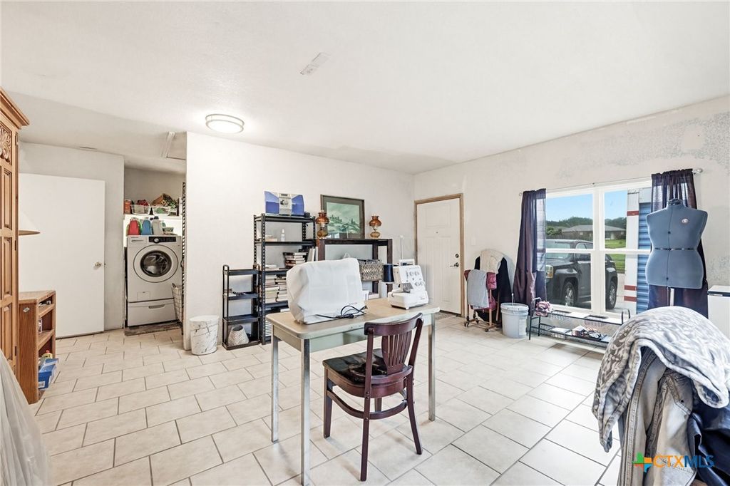 Image 21 of property listing at 302 W Anderson Avenue, Copperas Cove, TX 76522