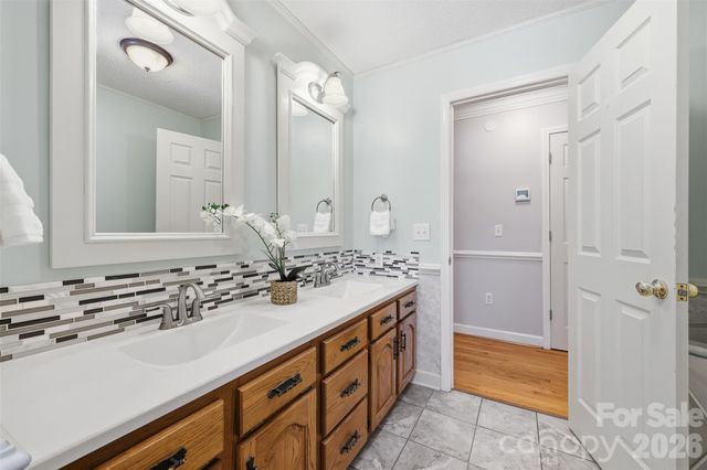 173 Chestnut Grove Road, Statesville, NC 28625