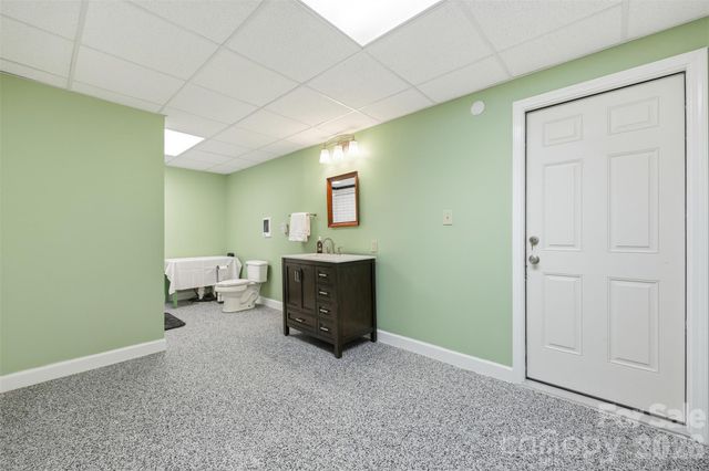 173 Chestnut Grove Road, Statesville, NC 28625