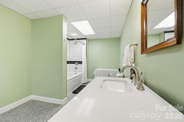 173 Chestnut Grove Road, Statesville, NC 28625