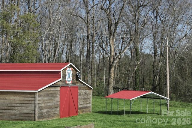 173 Chestnut Grove Road, Statesville, NC 28625