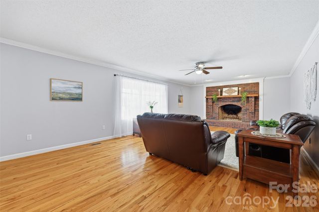 173 Chestnut Grove Road, Statesville, NC 28625