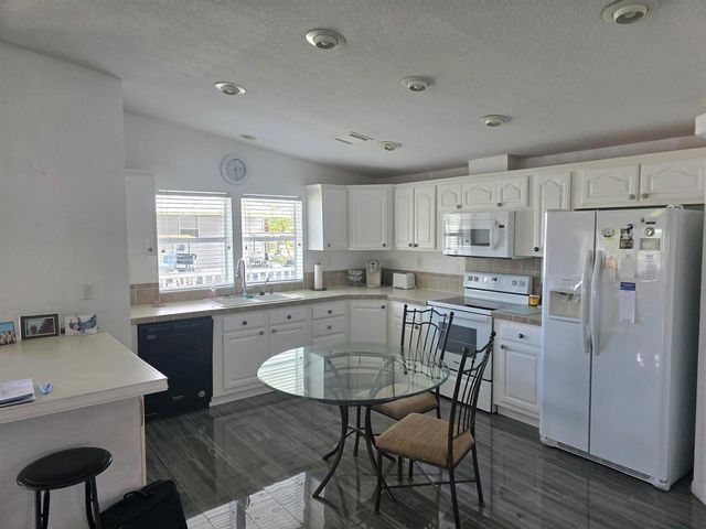 8027 9th Hole Drive, Port St. Lucie, FL 34952
