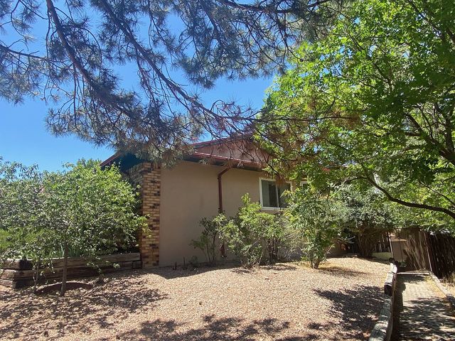 1897 Candela Street, Santa Fe, NM 87505