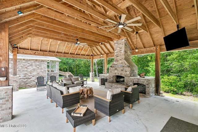5080 Longbow Drive, Kiln, MS 39556