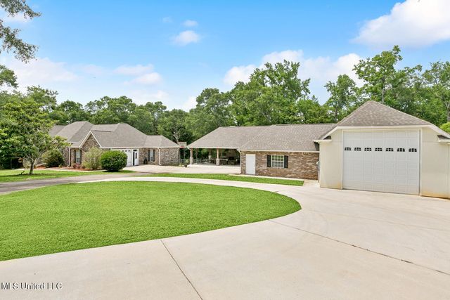 5080 Longbow Drive, Kiln, MS 39556