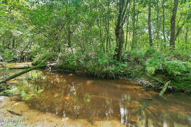 5080 Longbow Drive, Kiln, MS 39556