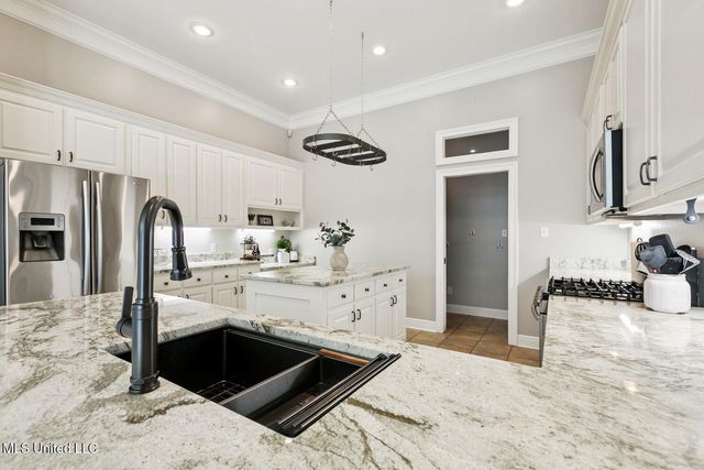 5080 Longbow Drive, Kiln, MS 39556