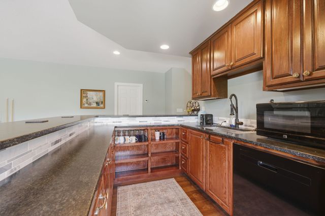 2133 W Harborlight, Wichita, KS 67204