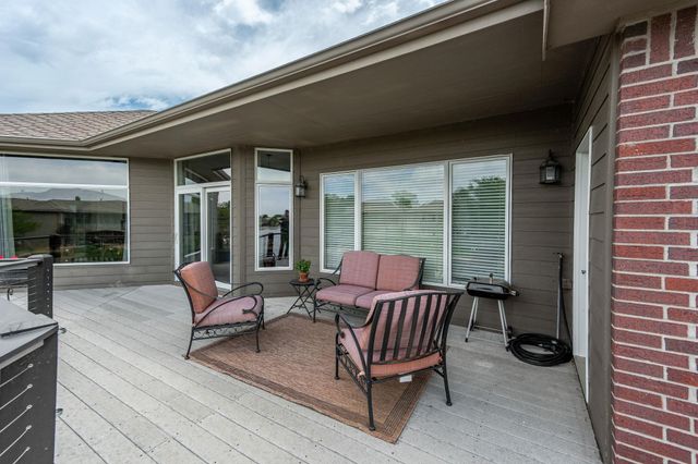 2133 W Harborlight, Wichita, KS 67204