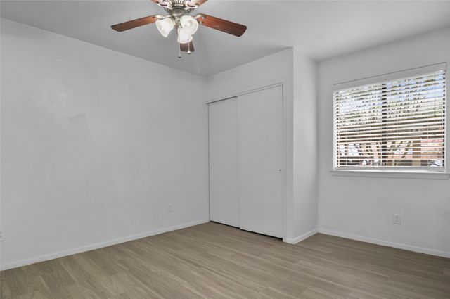 5720 Cedar Creek Drive, Benbrook, TX 76109